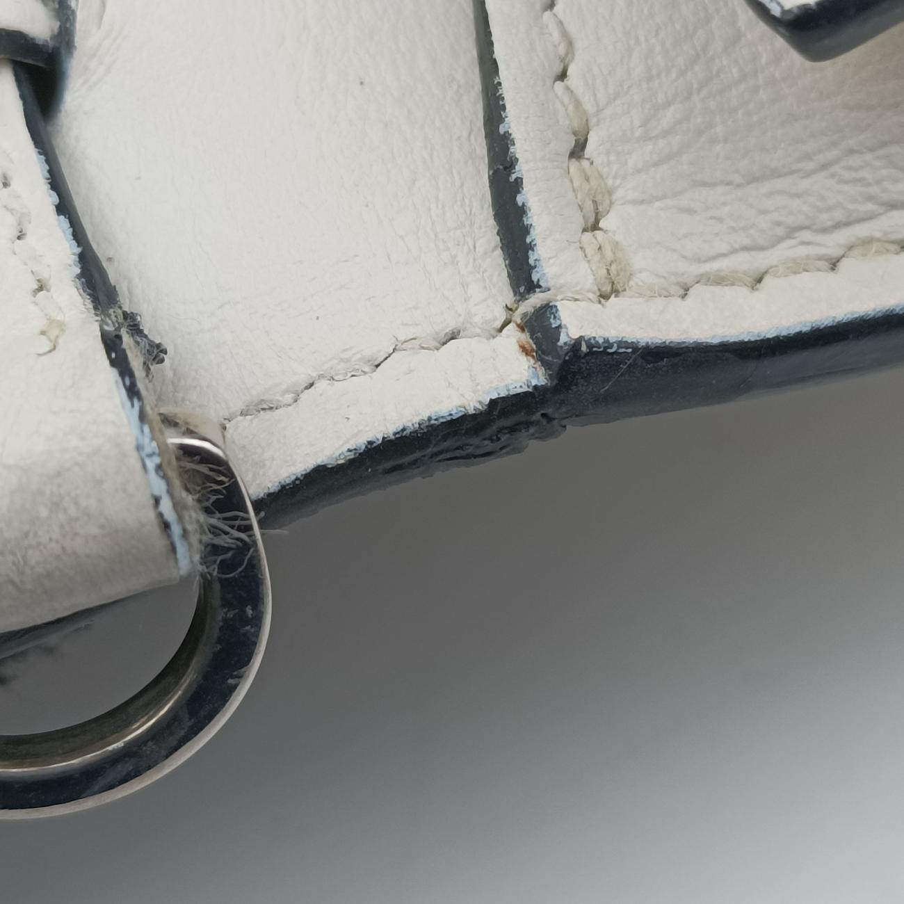 Secondhand Prada Plex ribbon White Leather 1BD067 shoulderbag | stylenewstar