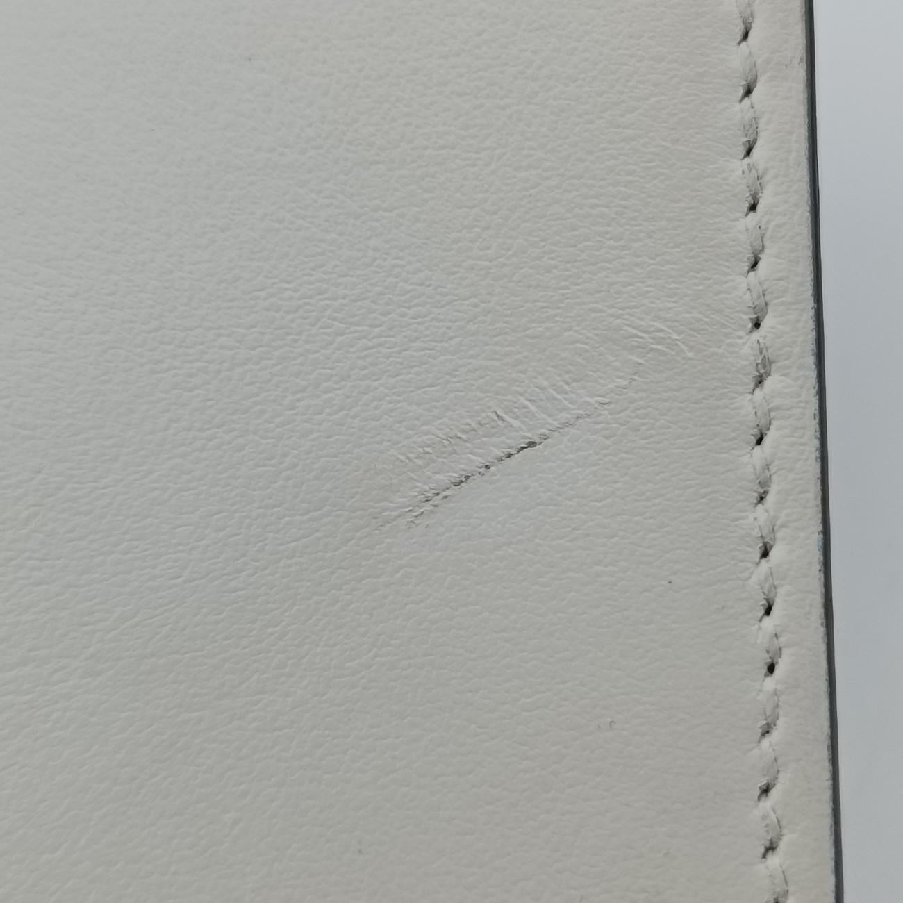 Secondhand Prada Plex ribbon White Leather 1BD067 shoulderbag | stylenewstar