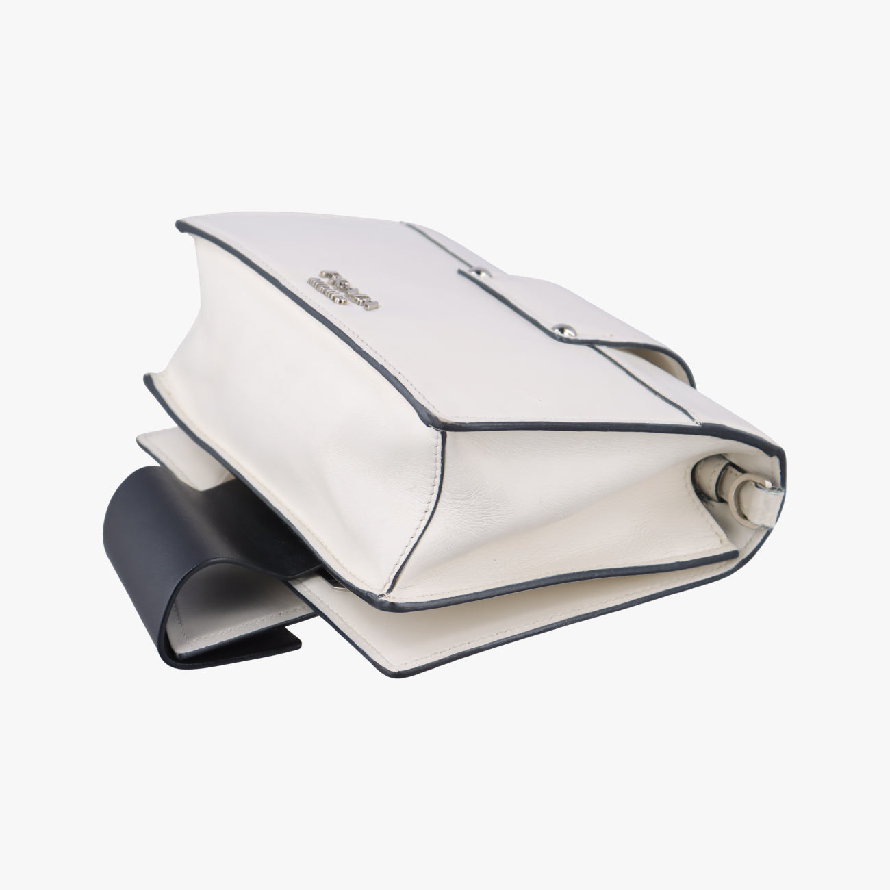 Secondhand Prada Plex ribbon White Leather 1BD067 shoulderbag | stylenewstar