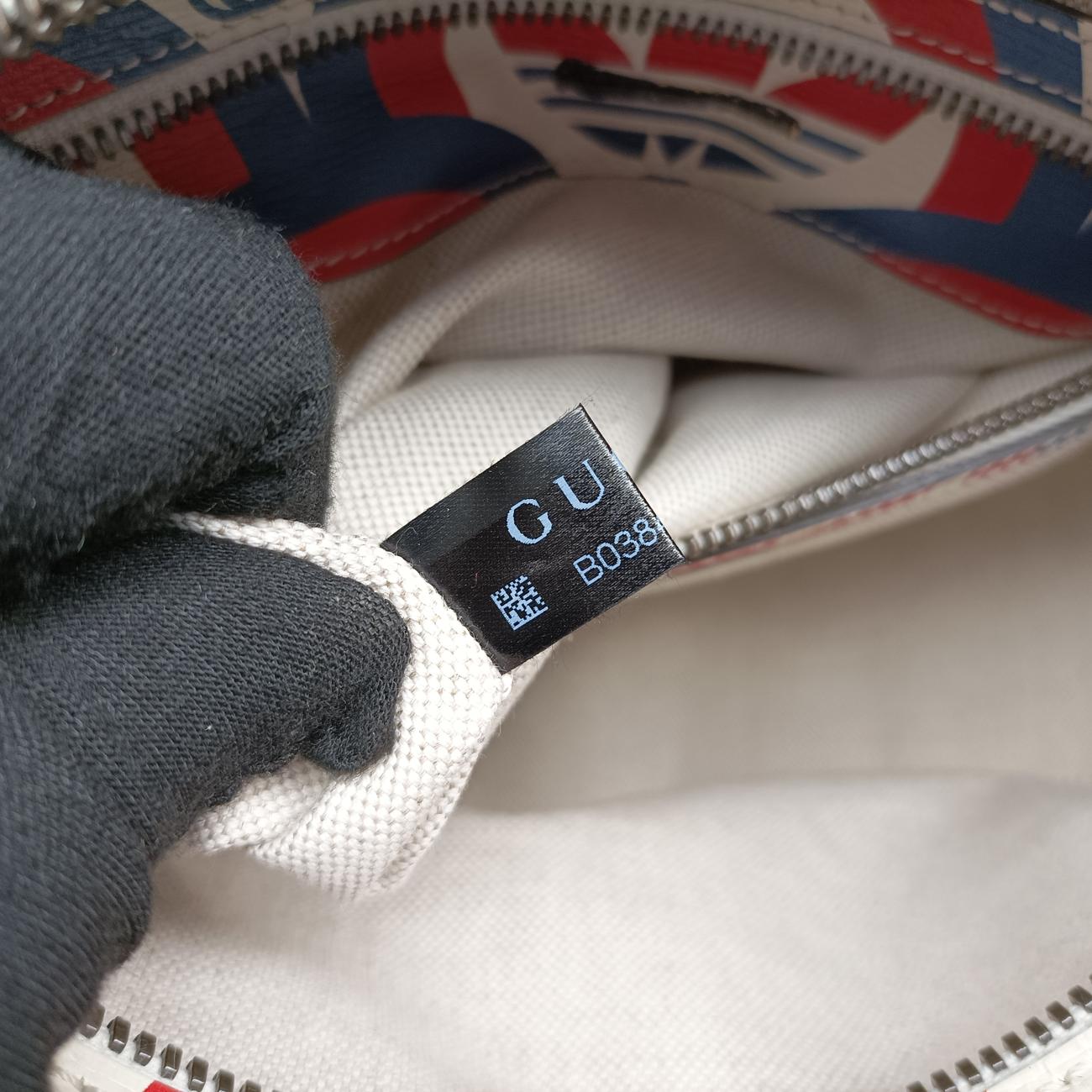 Pre-owned Gucci adidas collaboration mini duffel White x Red x Blue Leather 702397 shoulderbag | stylenewstar