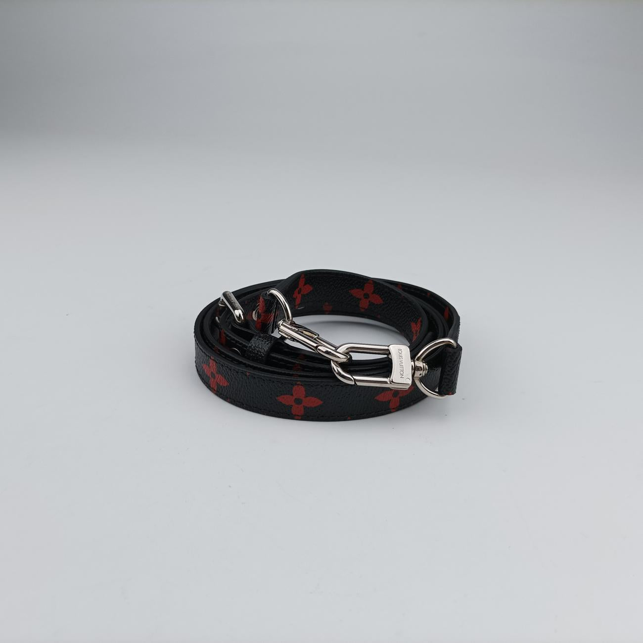 Vintage Louis Vuitton Pochette Metis MM Noir×ROUGE Monogram Infrarouge M41462 shoulderbag | stylenewstar