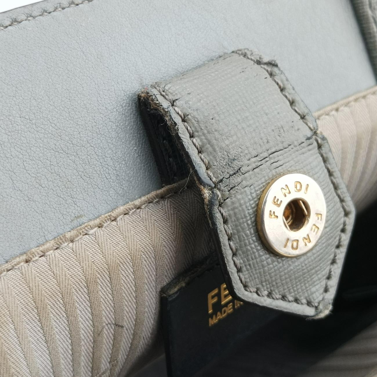 Pre-owned Fendi Petite 2 JOURS Grey Leather 8BH253 handbag | stylenewstar