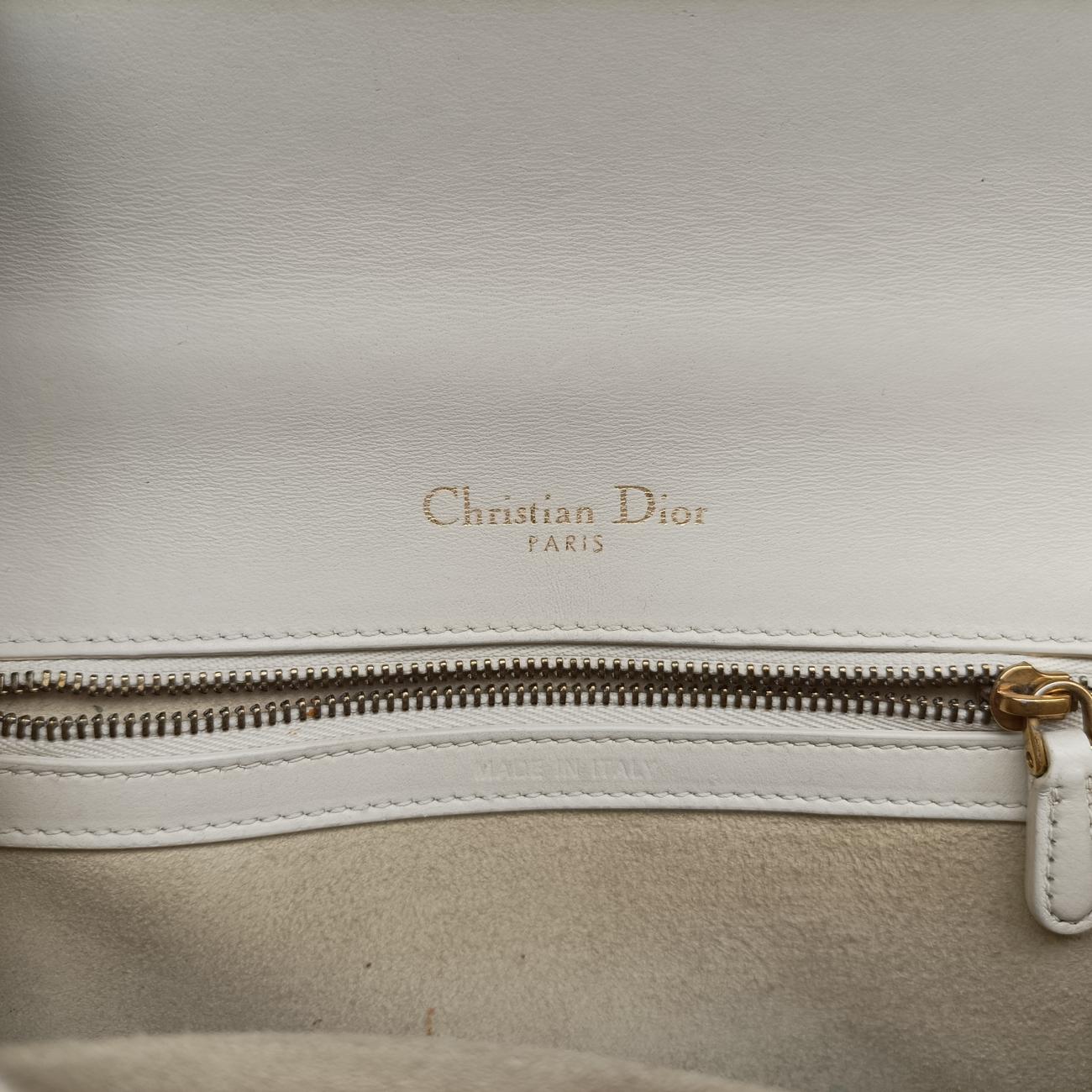 Pre-owned Christian Dior Diorama White Leather  shoulderbag | stylenewstar