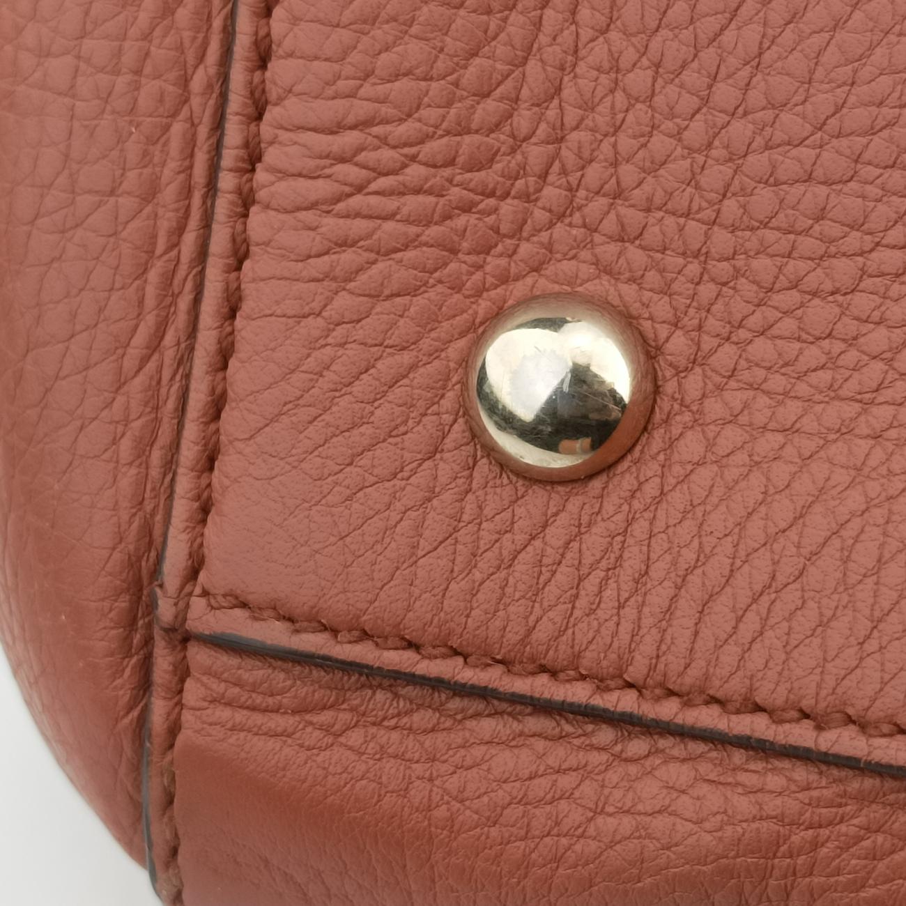 Vintage Gucci Soho GG logo Brown Leather 338970 shoulderbag | stylenewstar