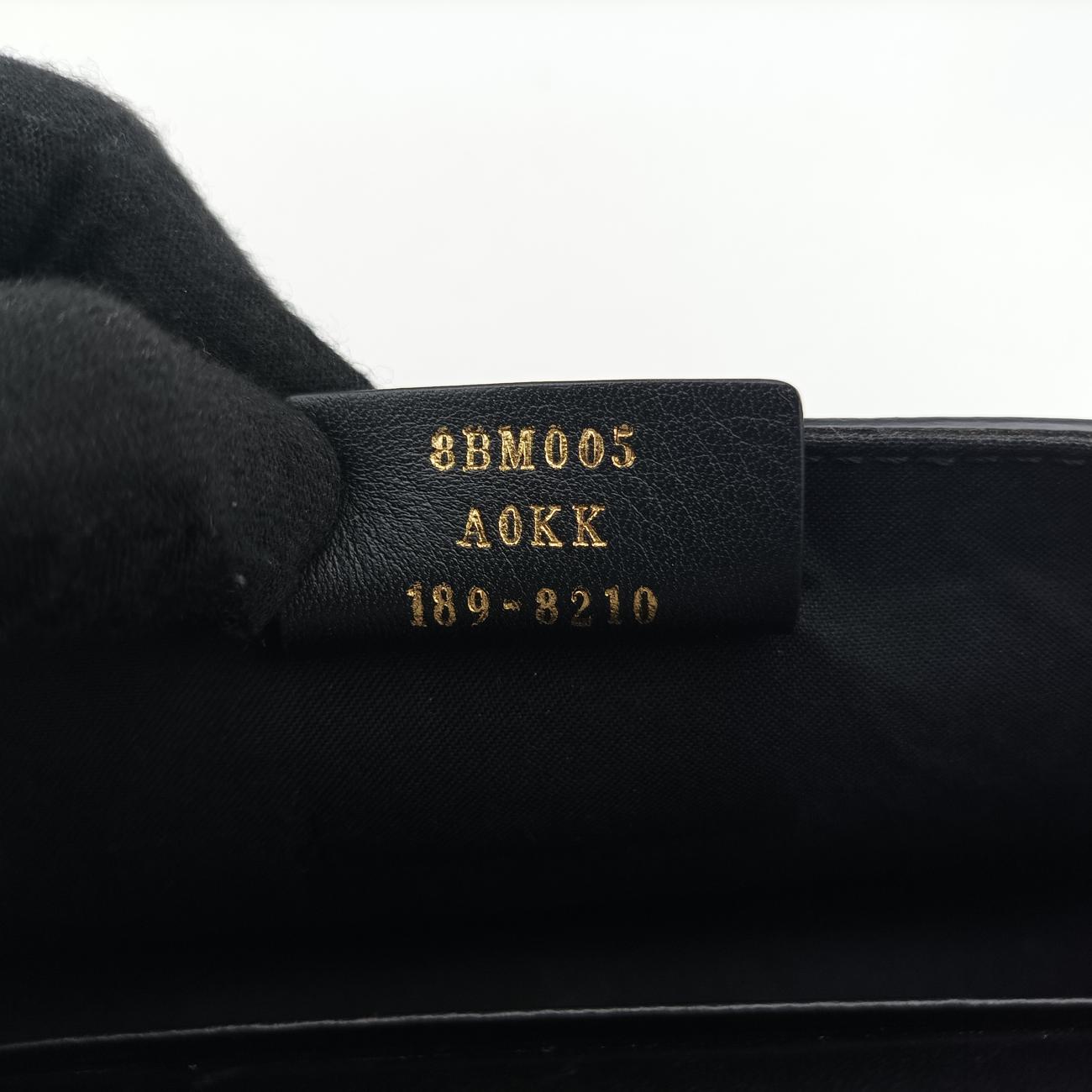 Pre-owned Fendi F is Black Leather 8BM005 shoulderbag | stylenewstar