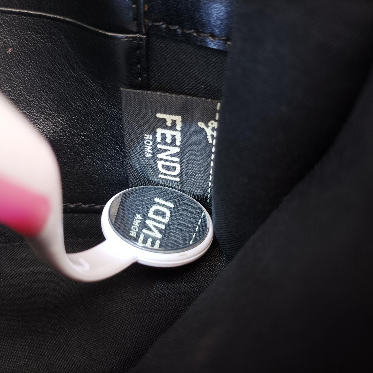 Pre-owned Fendi F is Black Leather 8BM005 shoulderbag | stylenewstar