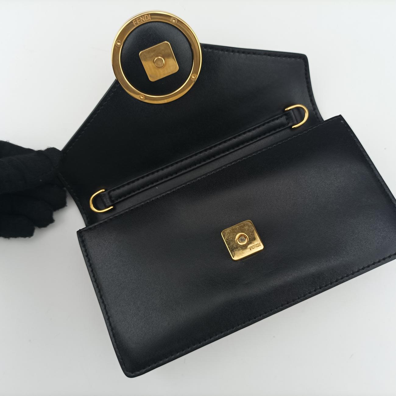 Pre-owned Fendi F is Black Leather 8BM005 shoulderbag | stylenewstar