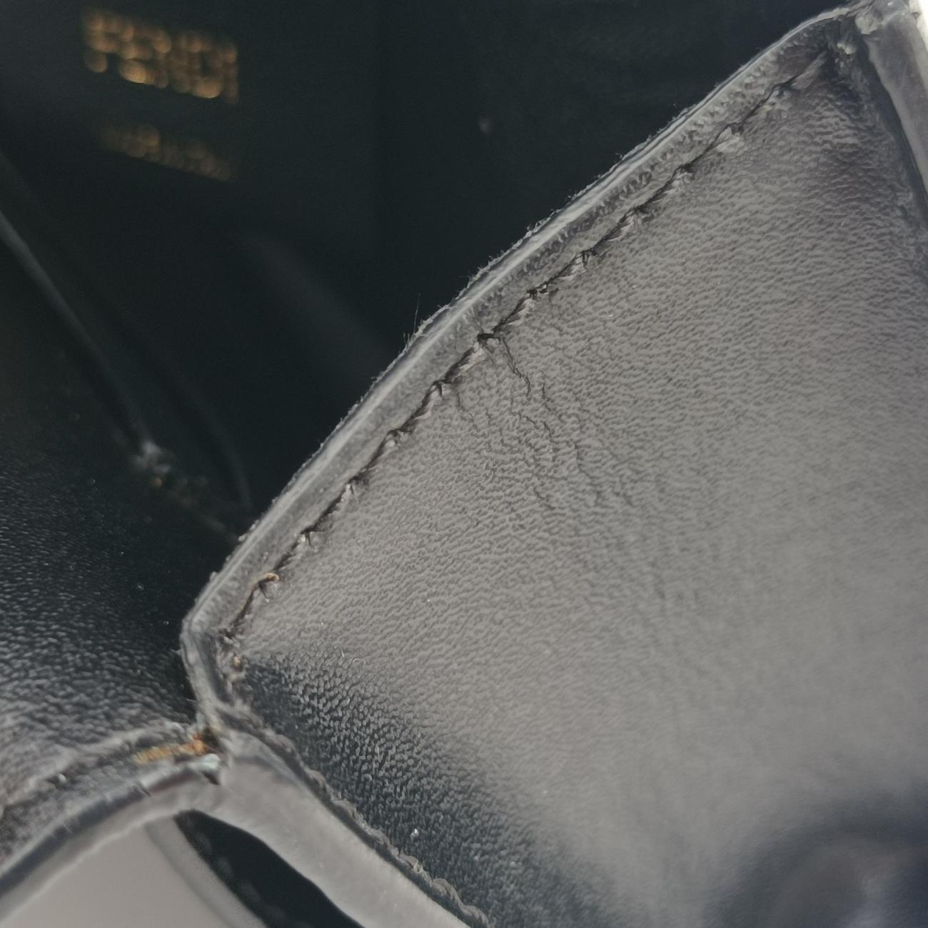 Pre-owned Fendi F is Black Leather 8BM005 shoulderbag | stylenewstar