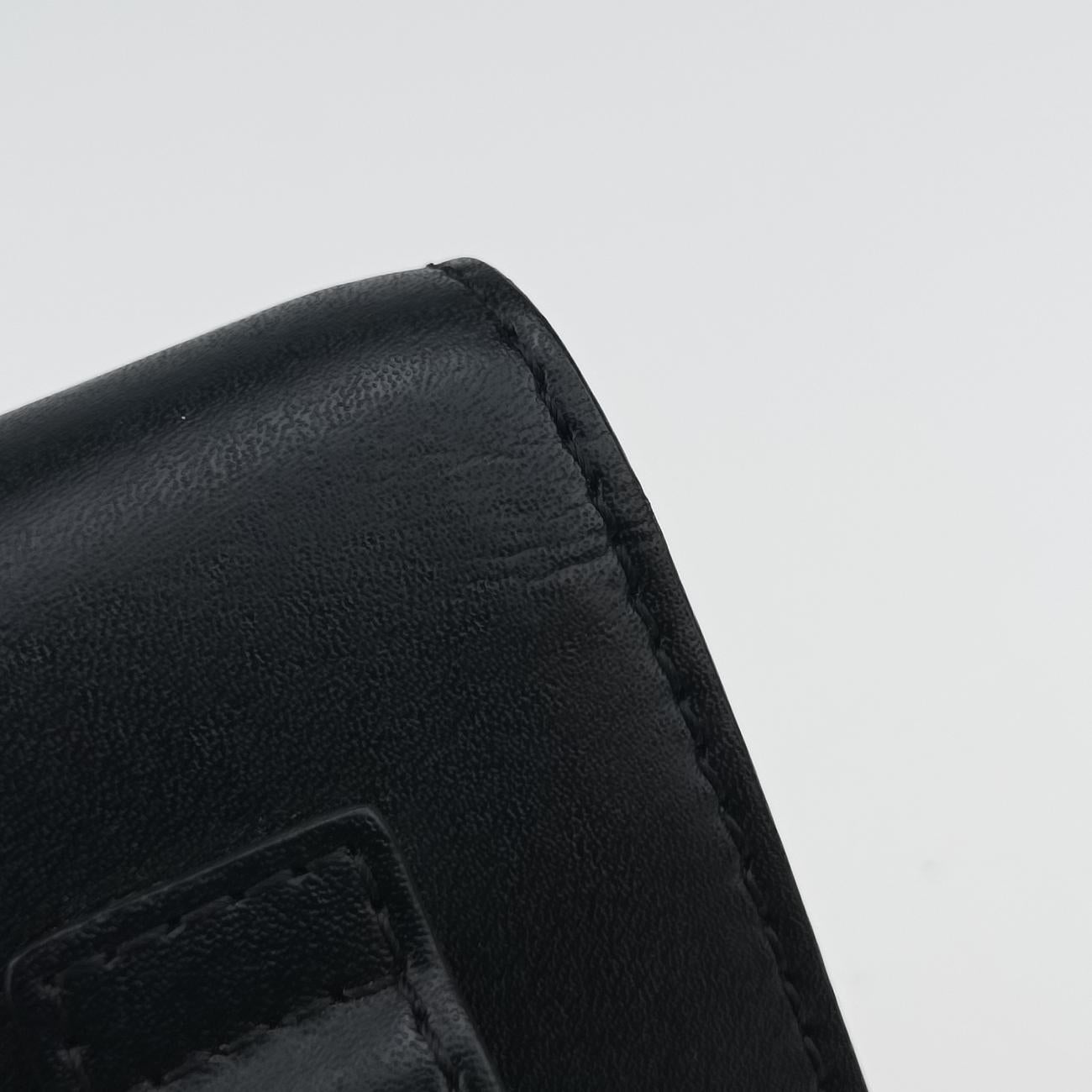 Pre-owned Fendi F is Black Leather 8BM005 shoulderbag | stylenewstar