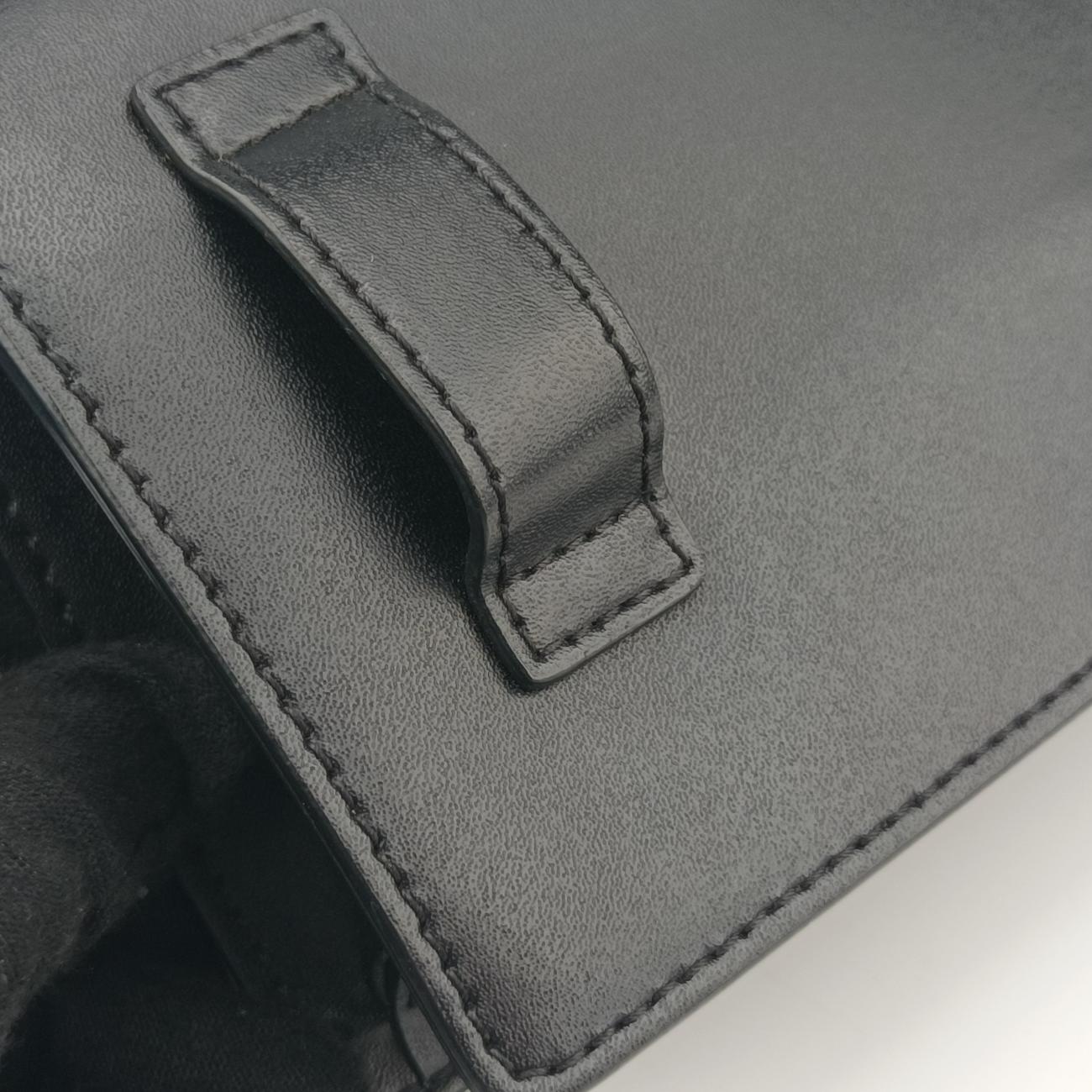 Pre-owned Fendi F is Black Leather 8BM005 shoulderbag | stylenewstar