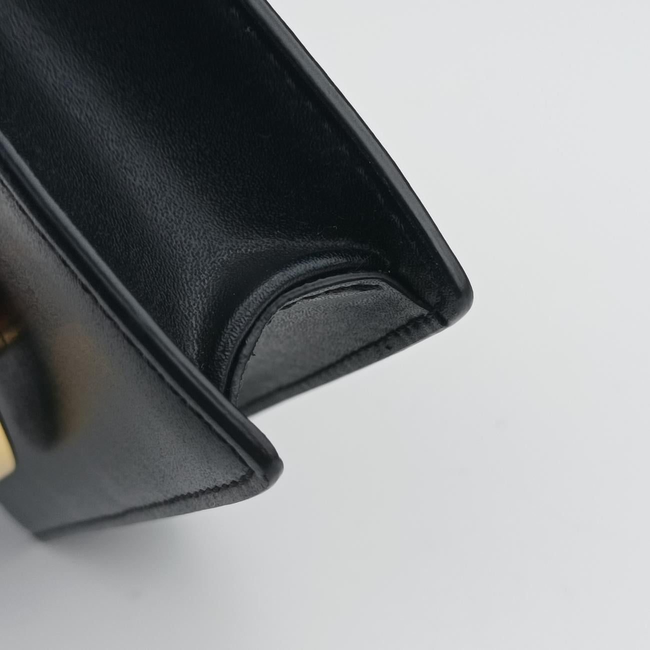 Pre-owned Fendi F is Black Leather 8BM005 shoulderbag | stylenewstar