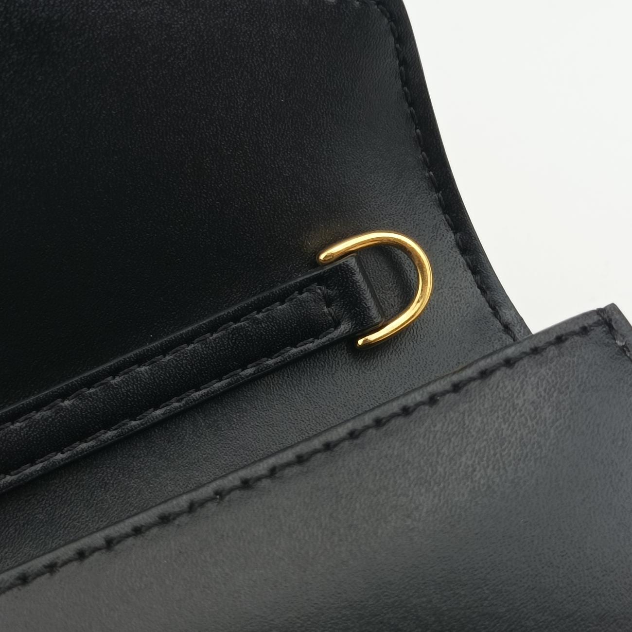 Pre-owned Fendi F is Black Leather 8BM005 shoulderbag | stylenewstar