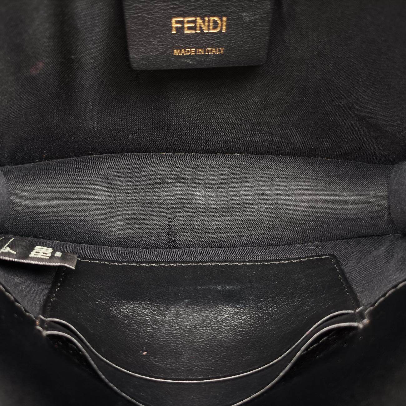 Pre-owned Fendi F is Black Leather 8BM005 shoulderbag | stylenewstar