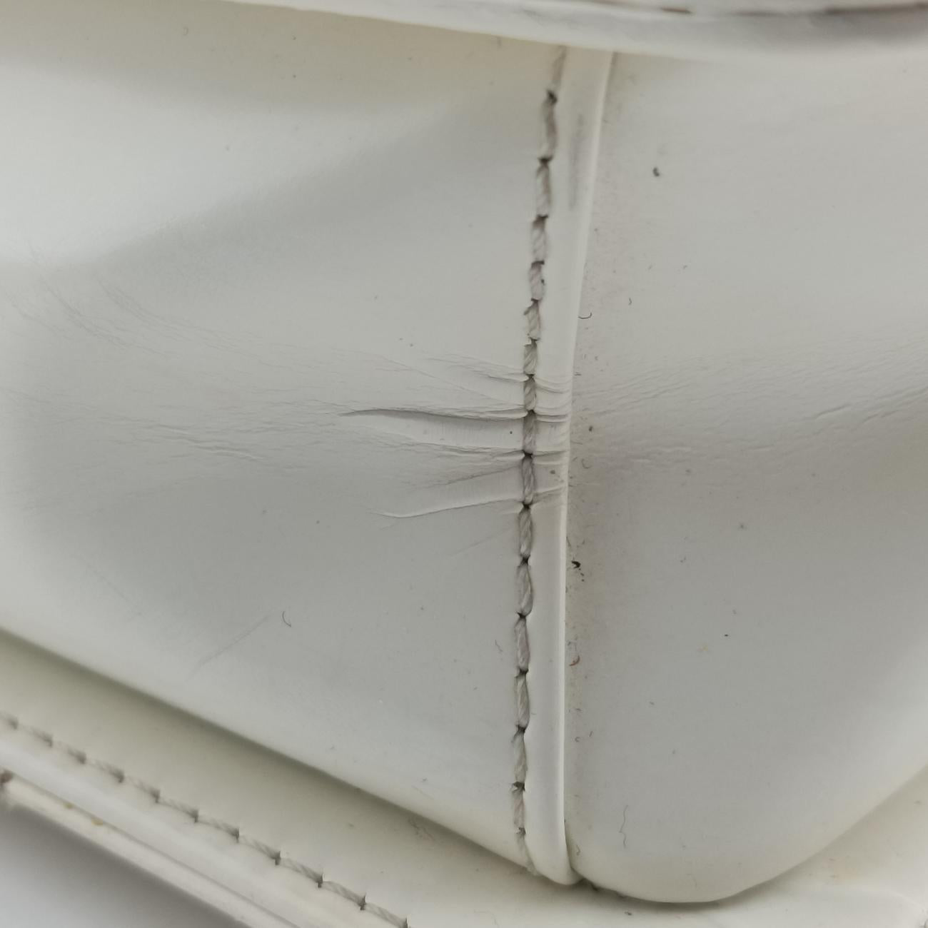 Vintage Chanel BOY CHANEL White Patent A67018 shoulderbag | stylenewstar