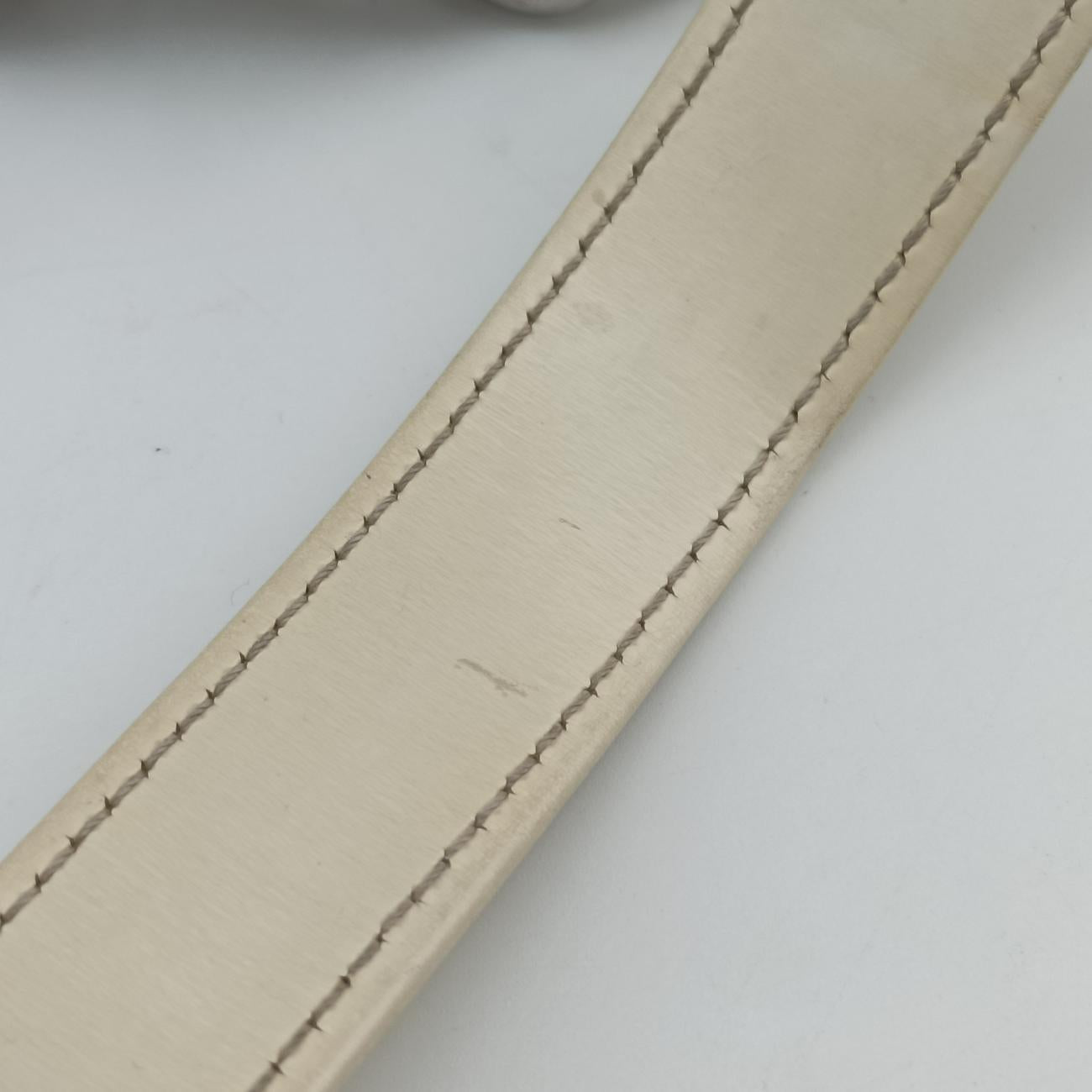 Vintage Chanel BOY CHANEL White Patent A67018 shoulderbag | stylenewstar