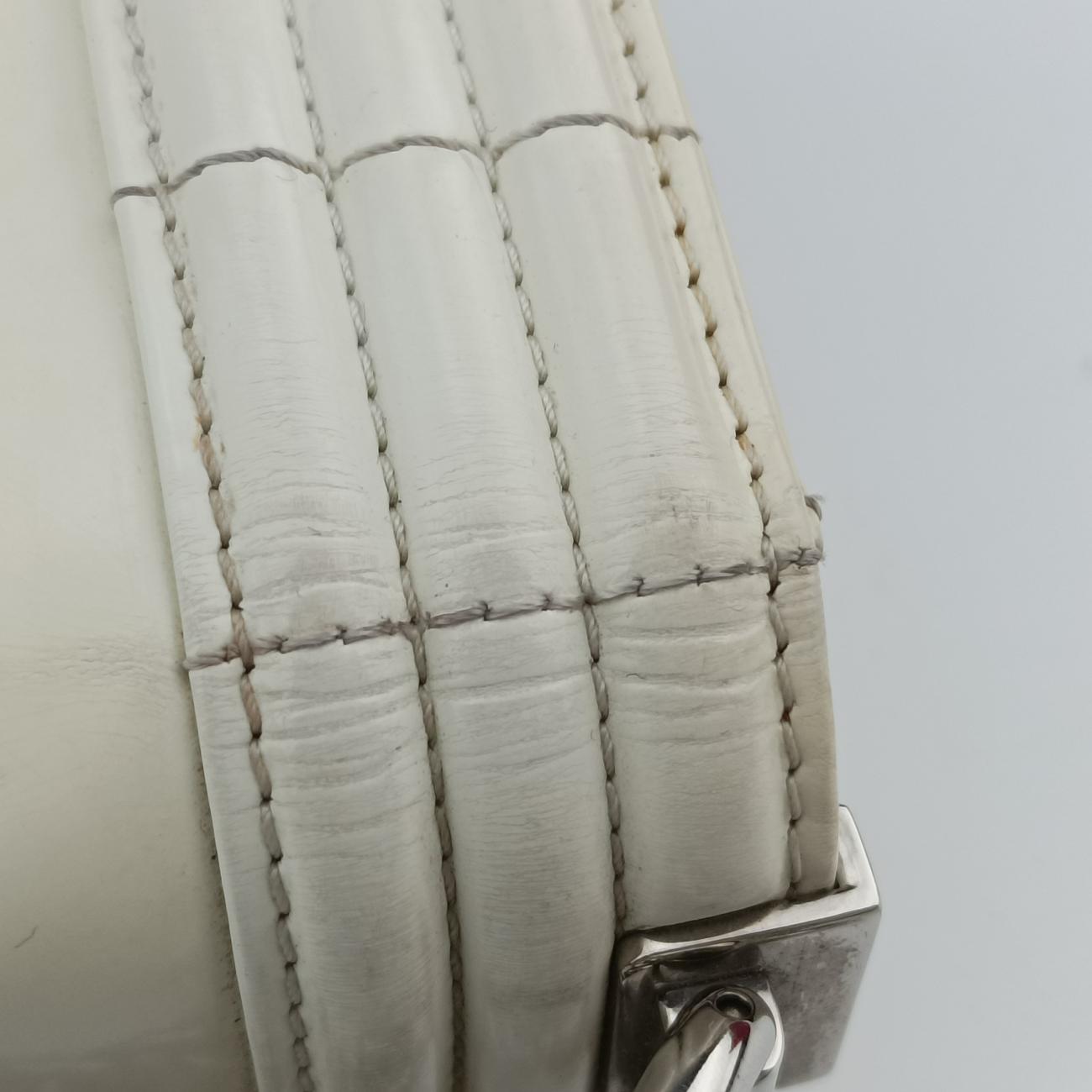 Vintage Chanel BOY CHANEL White Patent A67018 shoulderbag | stylenewstar