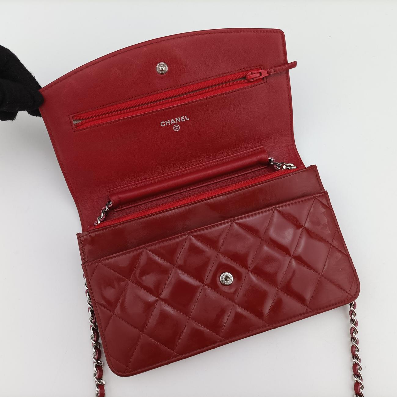 Vintage Chanel Matelasse coco mark Red Patent A48692 shoulderbag | stylenewstar
