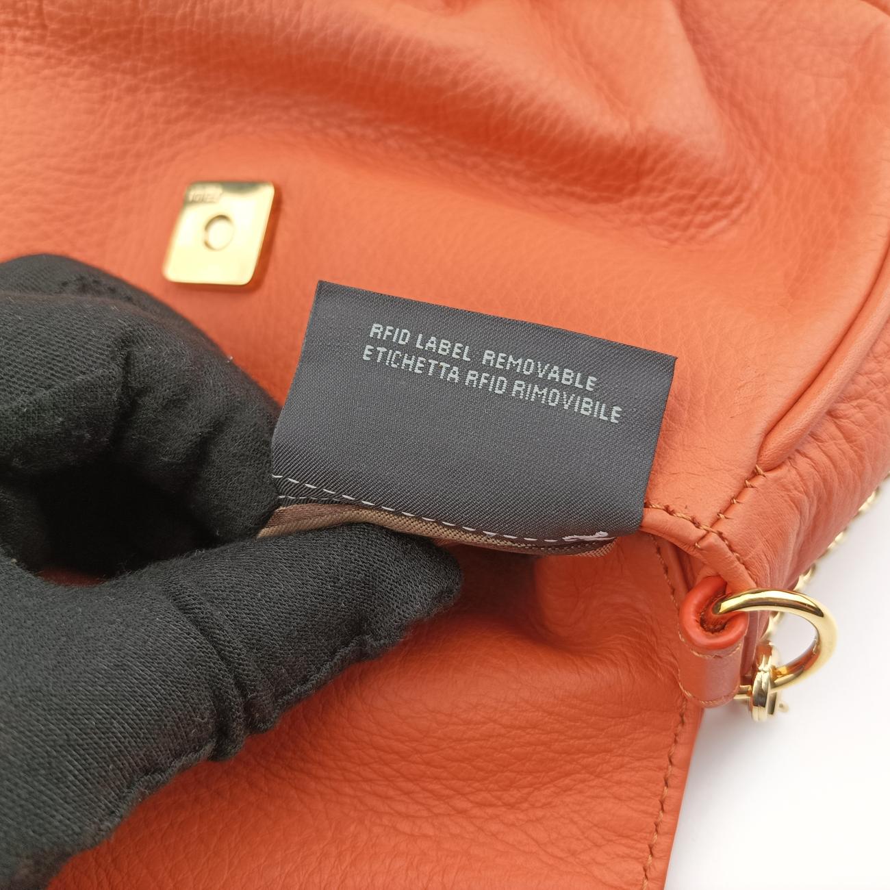 Vintage Fendi Fendista Pochette Orange Leather 8M0276 shoulderbag | stylenewstar