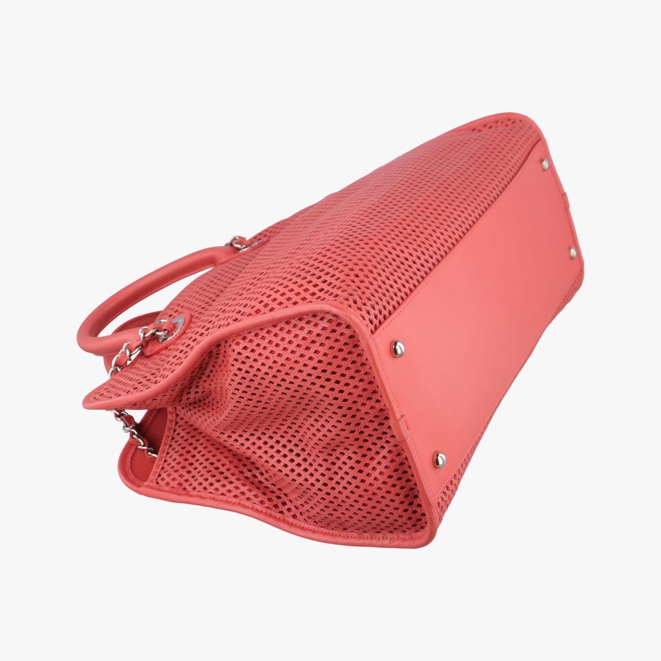 Pre-owned Chanel Up in the Air Perforated French Riviera Red Leather A67654 shoulderbag | stylenewstar