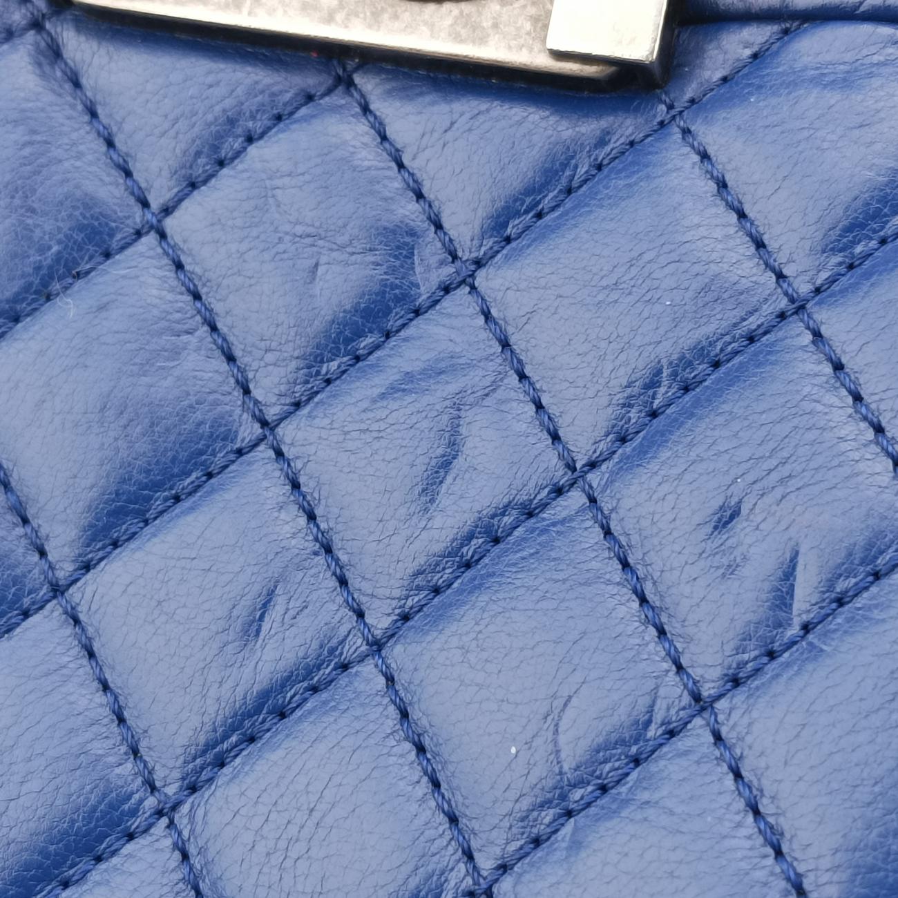 Pre-owned Chanel BOY CHANEL Blue leather A67087 shoulderbag | stylenewstar