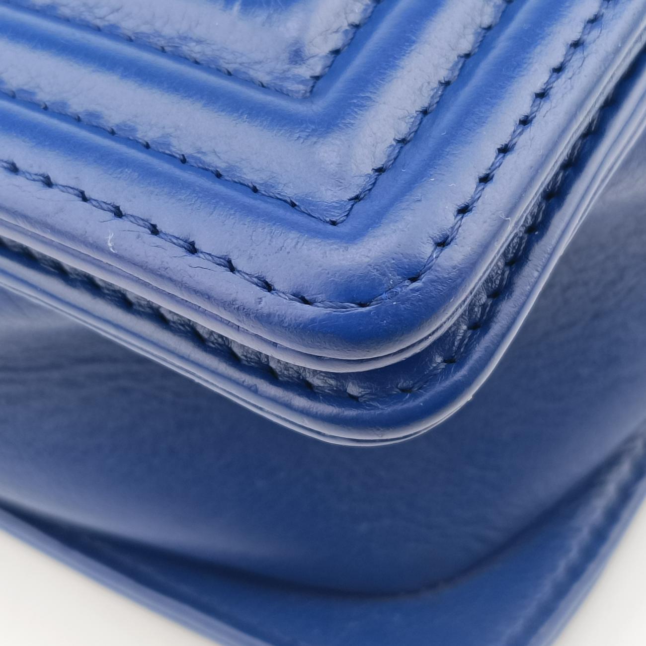 Pre-owned Chanel BOY CHANEL Blue leather A67087 shoulderbag | stylenewstar