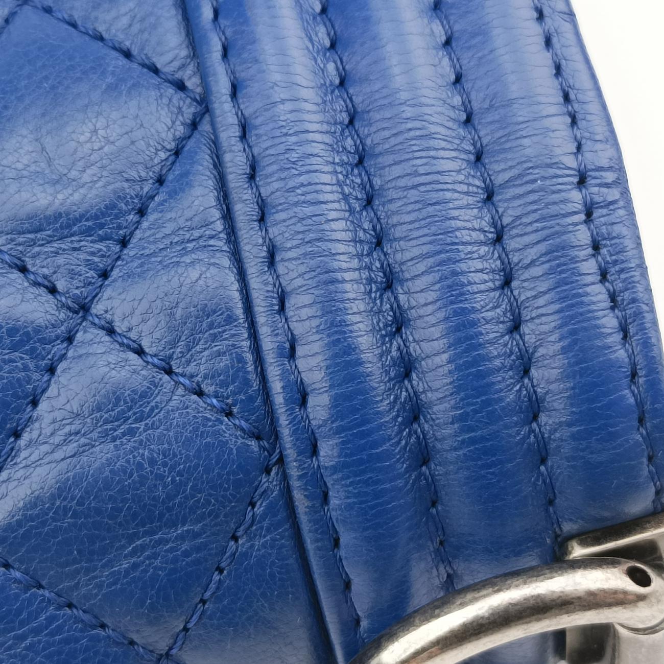 Pre-owned Chanel BOY CHANEL Blue leather A67087 shoulderbag | stylenewstar