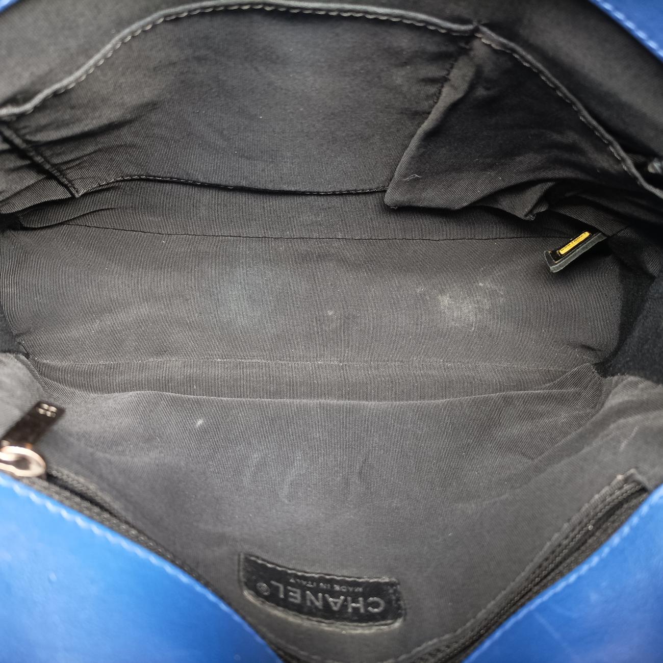 Pre-owned Chanel BOY CHANEL Blue leather A67087 shoulderbag | stylenewstar