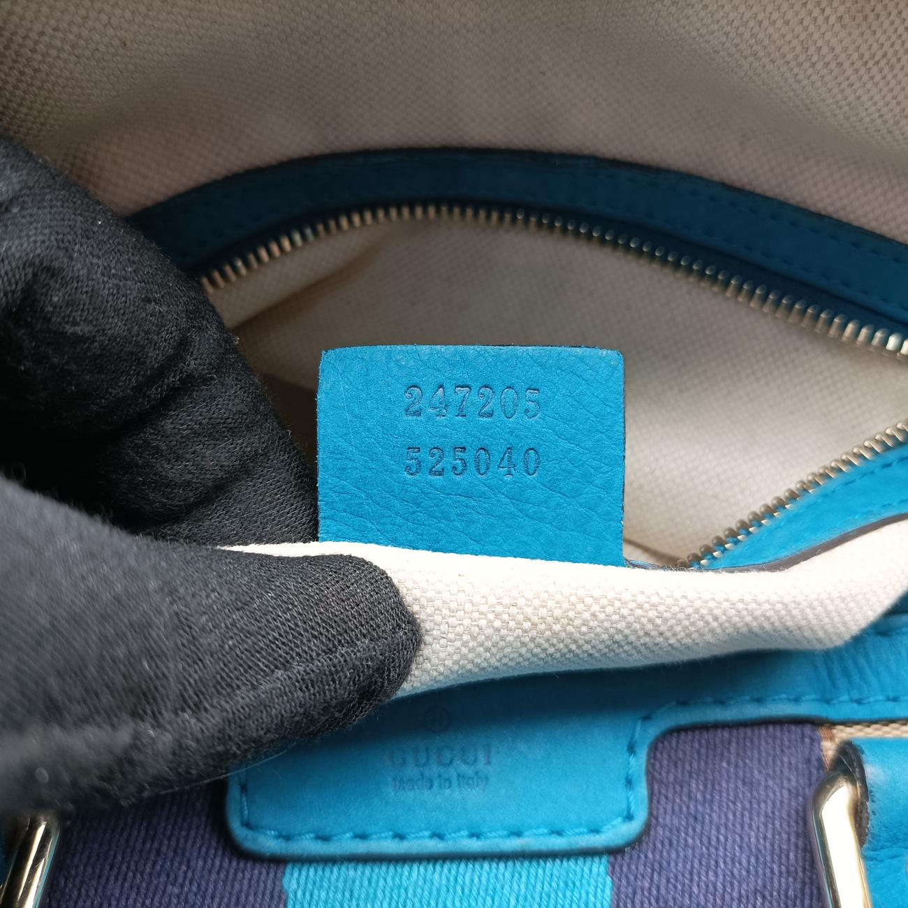 Pre-owned Gucci Sherry Line Beige x Blue x Navy PVC coated canvas 247205 shoulderbag | stylenewstar