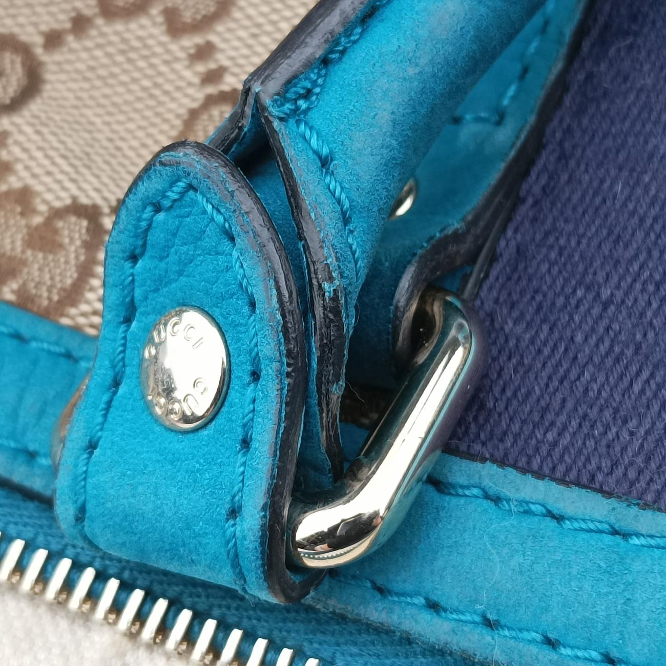 Pre-owned Gucci Sherry Line Beige x Blue x Navy PVC coated canvas 247205 shoulderbag | stylenewstar