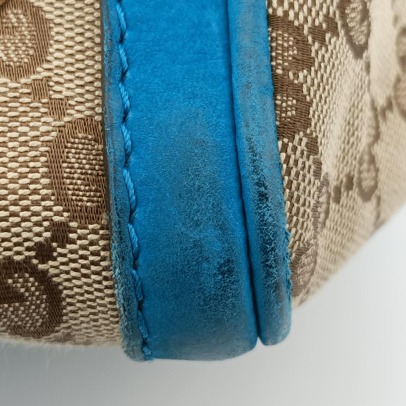 Pre-owned Gucci Sherry Line Beige x Blue x Navy PVC coated canvas 247205 shoulderbag | stylenewstar