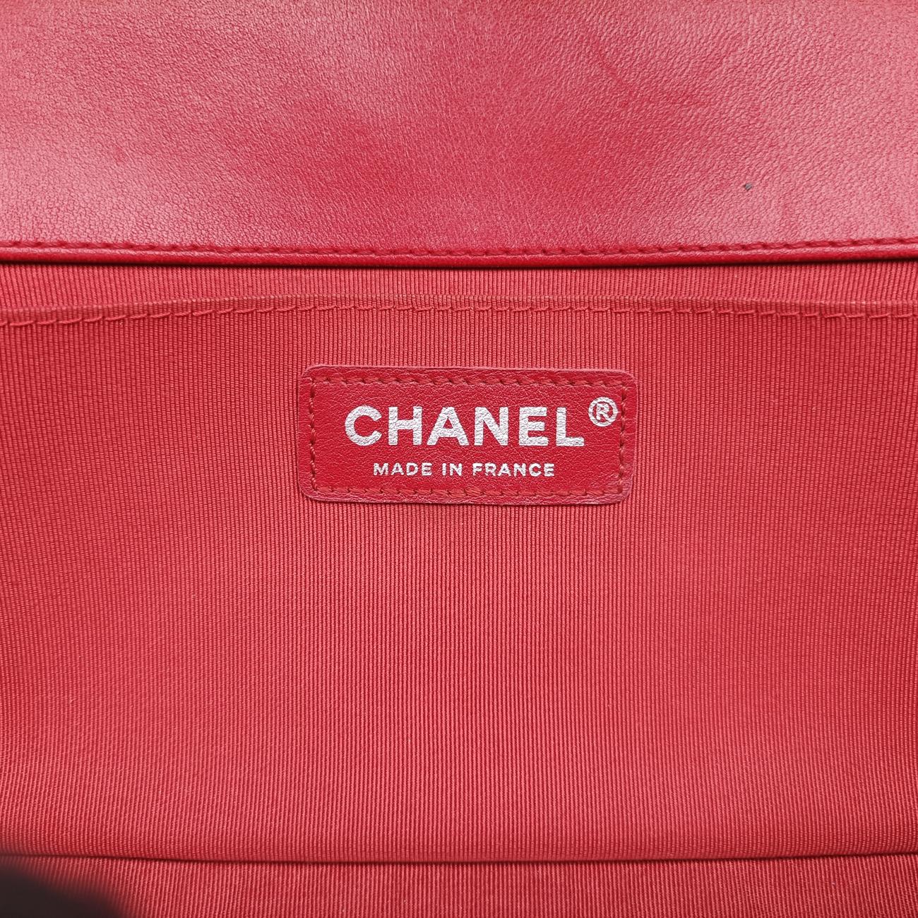Pre-owned Chanel BOY CHANEL Red lambskin A66094 shoulderbag | stylenewstar