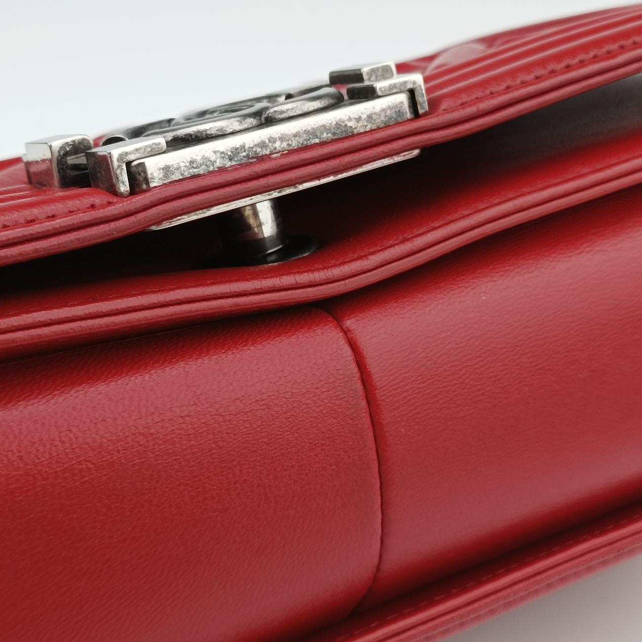 Pre-owned Chanel BOY CHANEL Red lambskin A66094 shoulderbag | stylenewstar