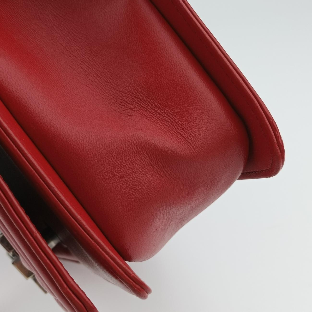 Pre-owned Chanel BOY CHANEL Red lambskin A66094 shoulderbag | stylenewstar