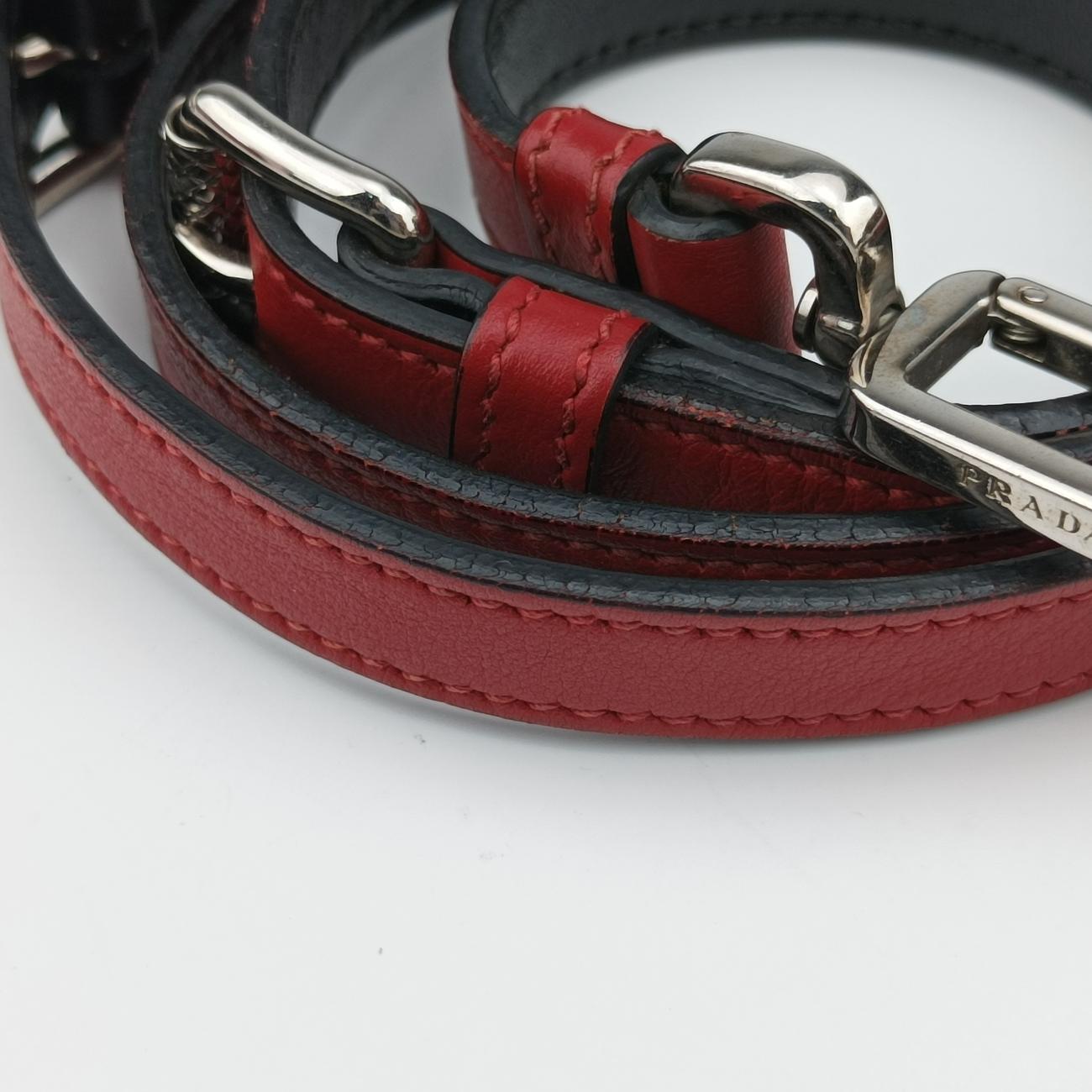 Pre-owned Prada Comic Print Black x Red x Multicolor leather 1BD121 shoulderbag | stylenewstar