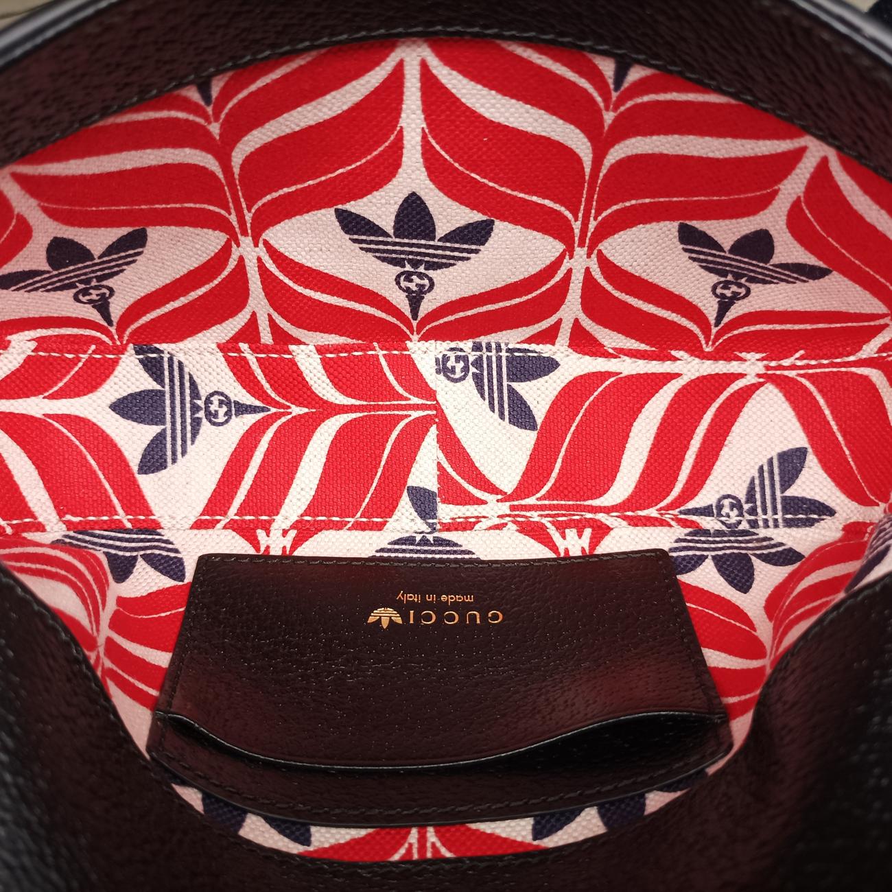 Secondhand Gucci Adidas Collaboration Black×white Leather 727791 shoulderbag | stylenewstar