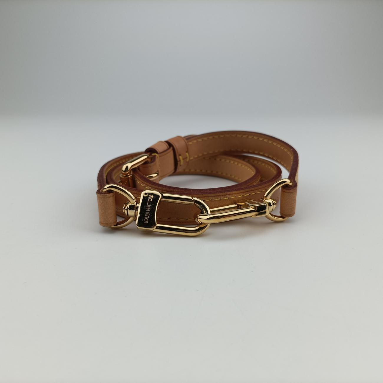 Secondhand Louis Vuitton Bréa MM ROSE VELOURS Vernis M91588 shoulderbag | stylenewstar