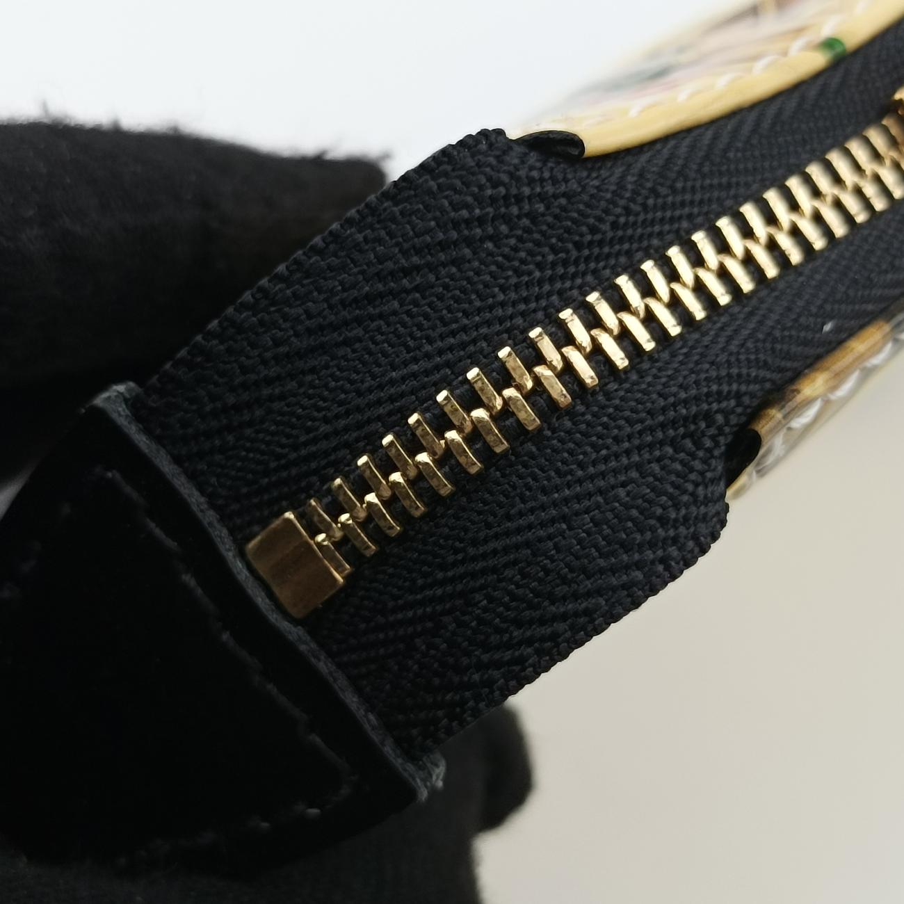 Pre-owned Louis Vuitton Pochette Accessoires Sticker White×multicolor Vernis M90928 handbag | stylenewstar