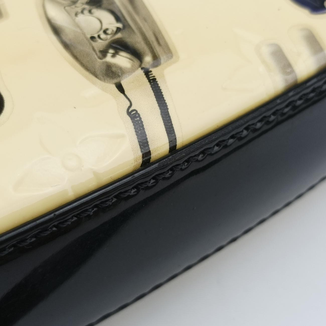 Pre-owned Louis Vuitton Pochette Accessoires Sticker White×multicolor Vernis M90928 handbag | stylenewstar