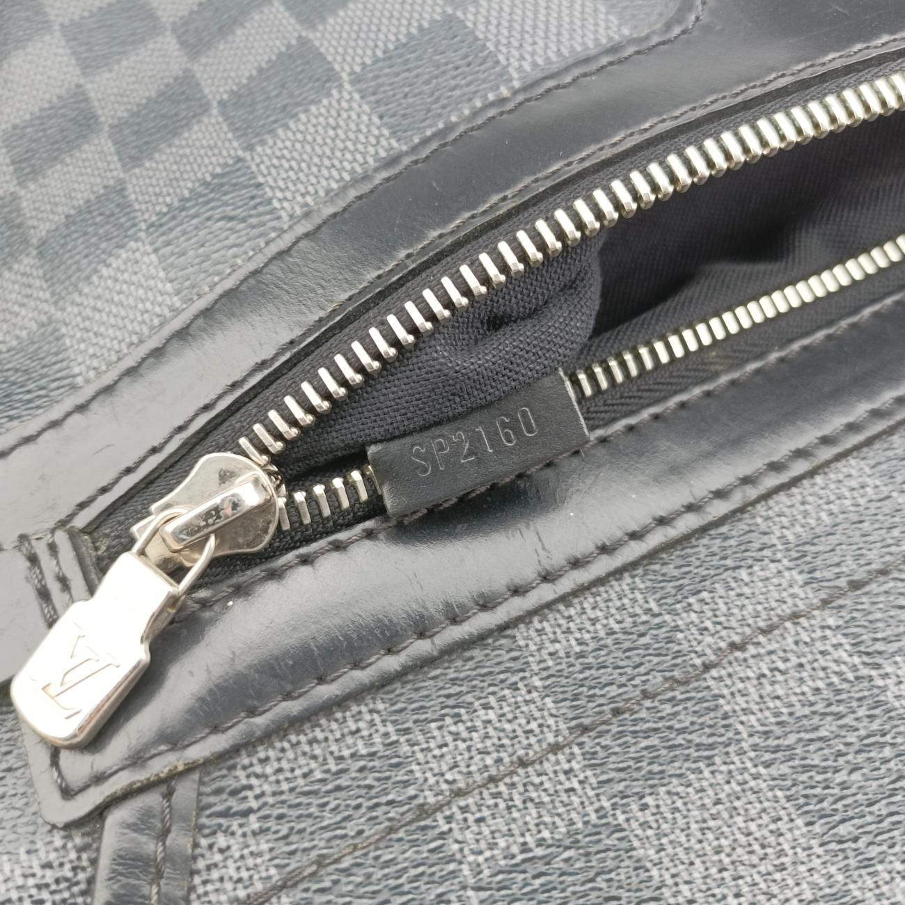 Vintage Louis Vuitton DANIEL MM Noir Damier GRAPHITE N58029 shoulderbag | stylenewstar