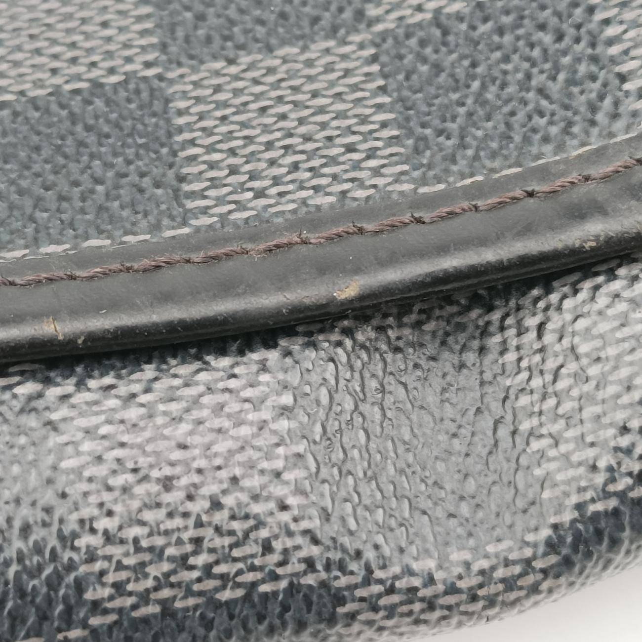 Vintage Louis Vuitton DANIEL MM Noir Damier GRAPHITE N58029 shoulderbag | stylenewstar