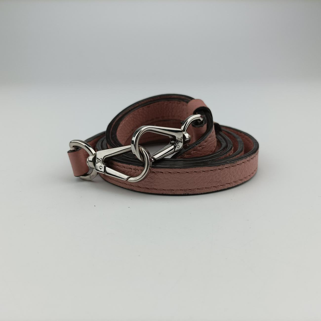 Vintage Louis Vuitton Lockit PM Magnolia Veau Cashmere M50029 shoulderbag | stylenewstar