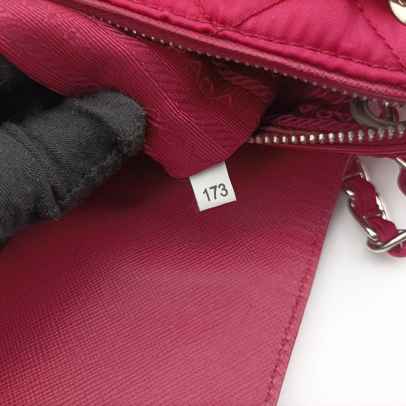 Pre-owned Prada Stitched quilting Rose nylon BR4965 shoulderbag | stylenewstar