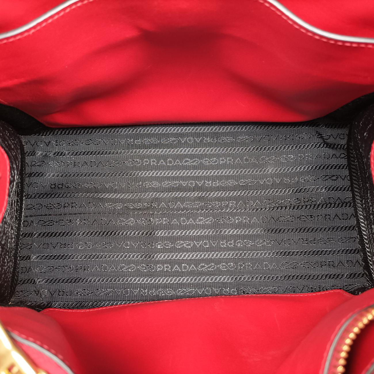 Pre-owned Prada Paradigm Bag Red saffiano leather  shoulderbag | stylenewstar