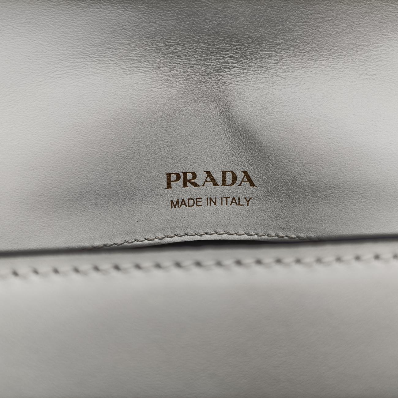 Secondhand Prada Pioneer White Leather 1BD239 shoulderbag | stylenewstar