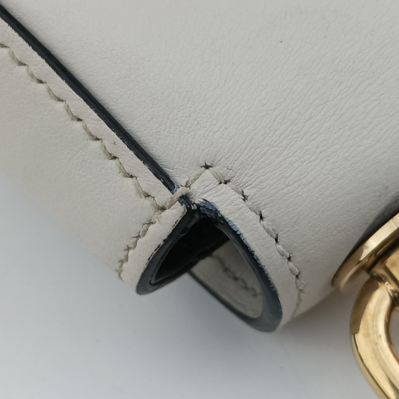 Secondhand Prada Pioneer White Leather 1BD239 shoulderbag | stylenewstar