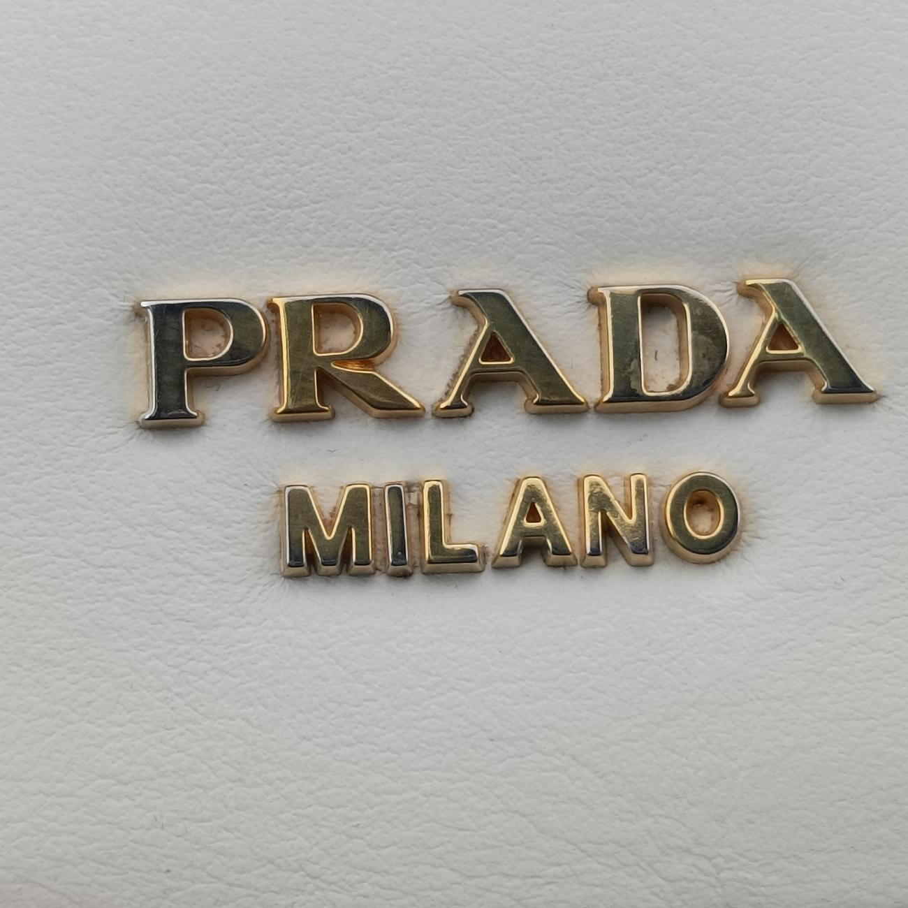 Secondhand Prada Pioneer White Leather 1BD239 shoulderbag | stylenewstar