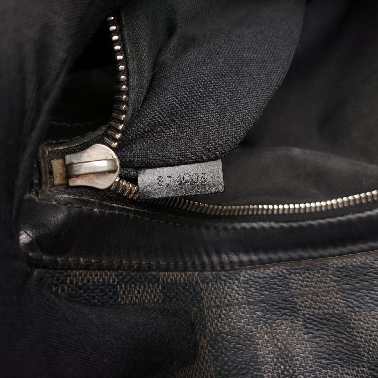 Pre-owned Louis Vuitton DANIEL MM Noir Damier GRAPHITE N58029 shoulderbag | stylenewstar