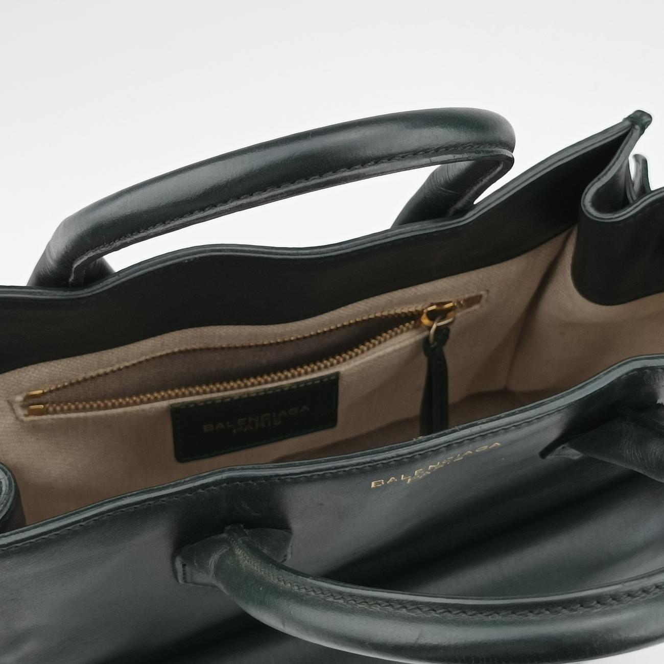 Pre-owned Balenciaga Padlock All Afternoon Green Leather  shoulderbag | stylenewstar