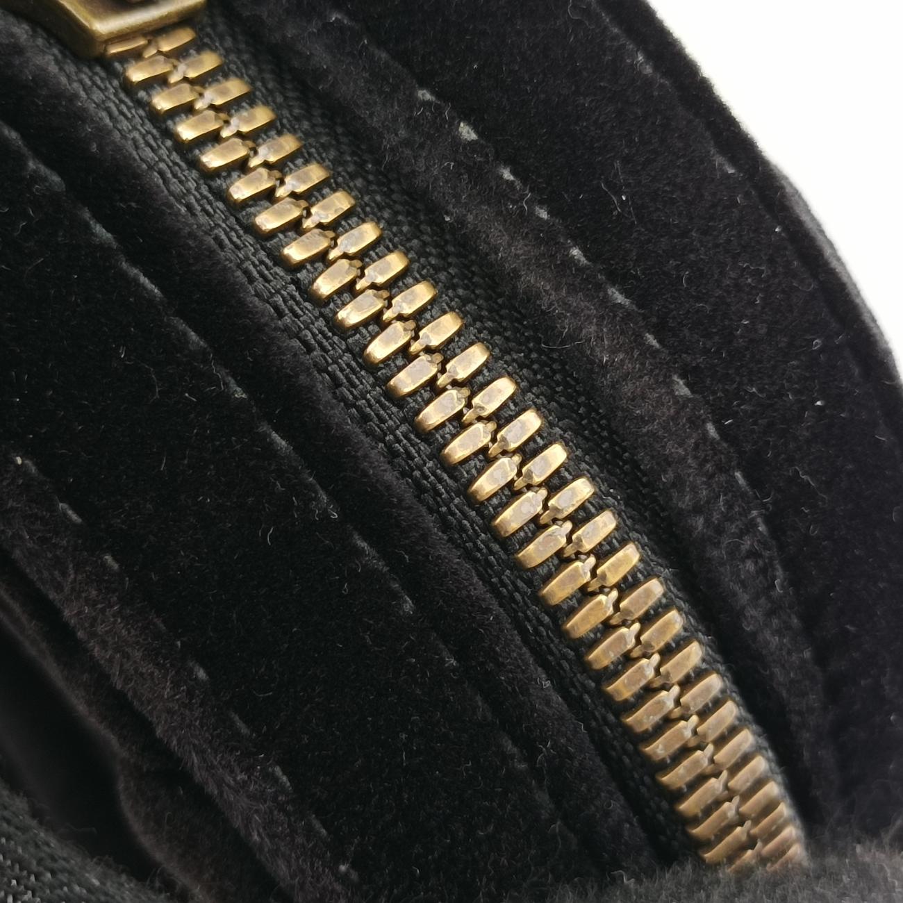 Pre-owned Gucci GG Marmont Black velour 476434 bum bag/waist bag | stylenewstar