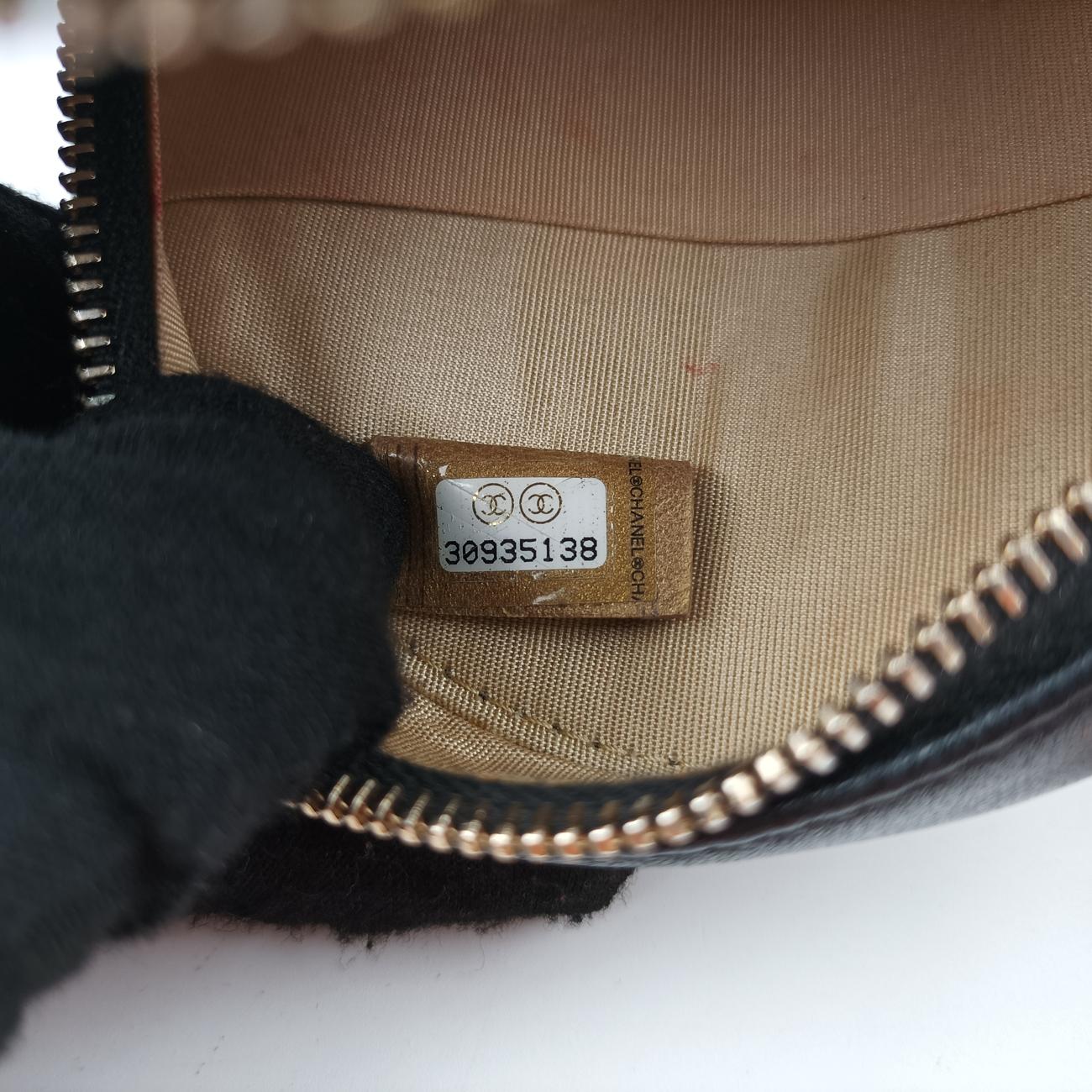 Pre-owned Chanel Matelasse Round Black Leather AP1449 shoulderbag | stylenewstar